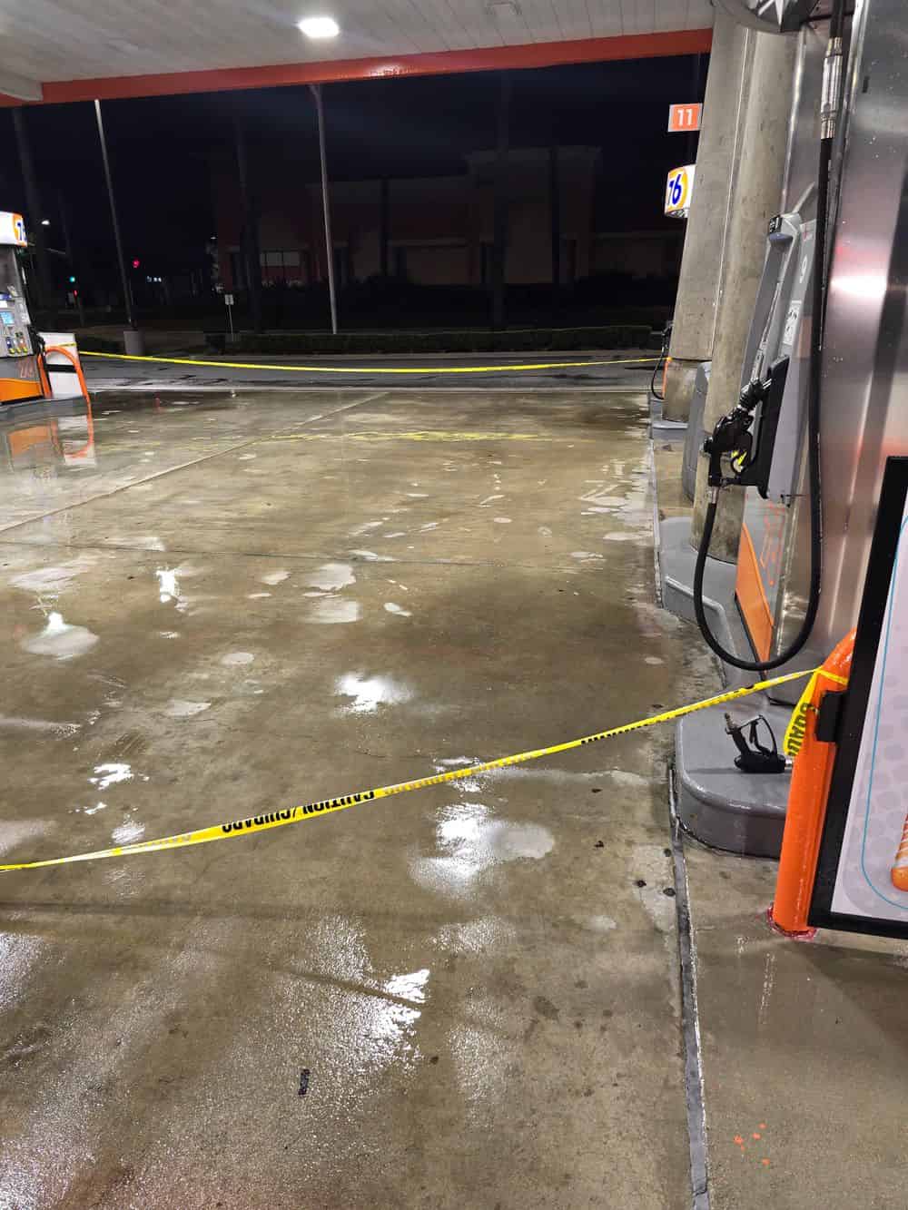 Gas Station Washing Services image
