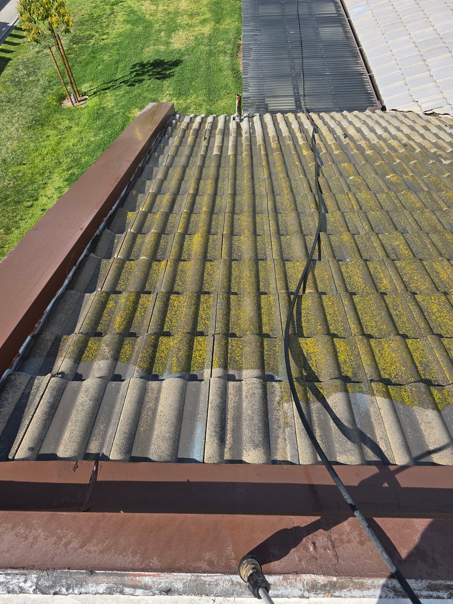 Gallery photos for Transforming Roofs in Ontario for Safer Living: Image #1